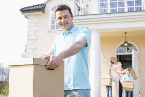 Careful loading and safe handling during a relocation