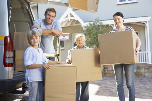 Commercial packing and unpacking support for Waterloo businesses